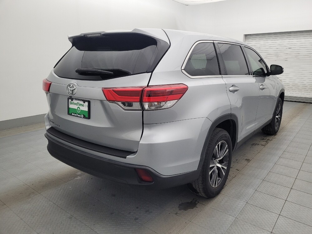 2019 Toyota Highlander in Lakeland, FL 33815 - 18121612 9