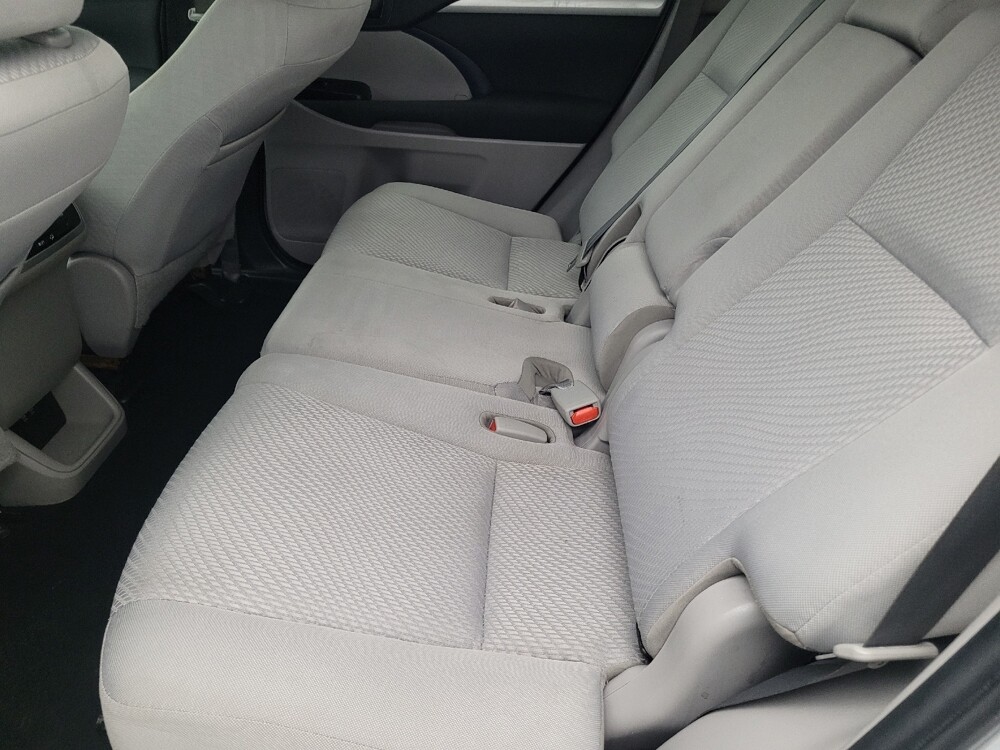 2019 Toyota Highlander in Lakeland, FL 33815 - 18121612 18