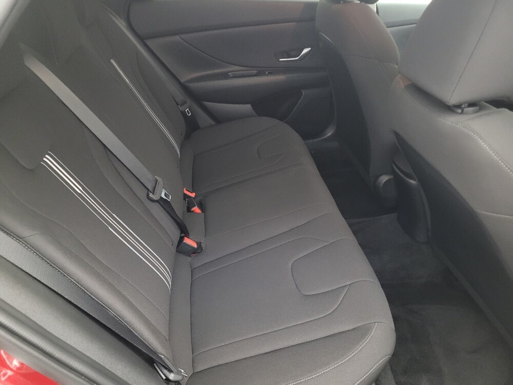 2023 Hyundai Elantra in Clearwater, FL 33764 - 18121614 19