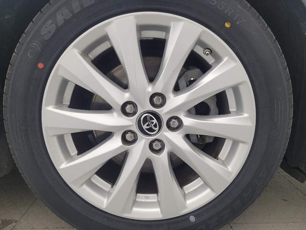 2018 Toyota Camry in Lakeland, FL 33815 - 18121616 31