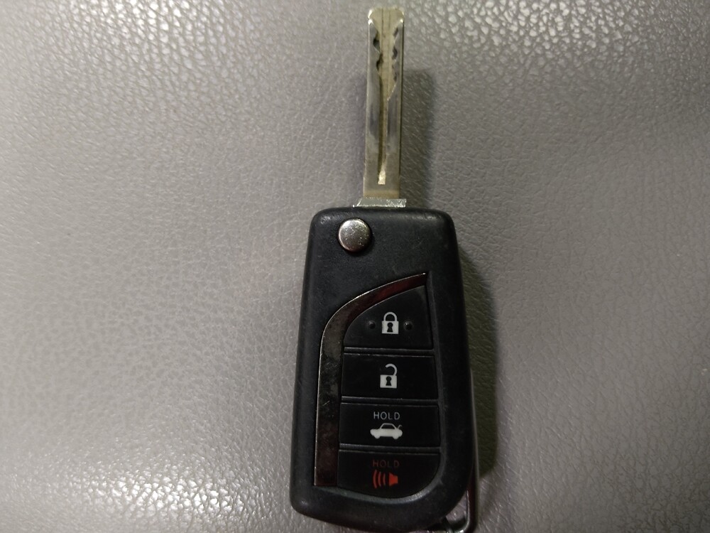 2018 Toyota Camry in Lakeland, FL 33815 - 18121616 32