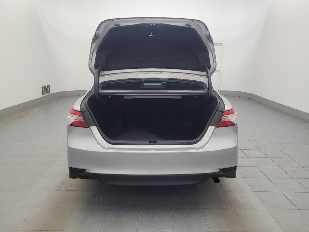 2018 Toyota Camry in Lakeland, FL 33815 - 18121616 29