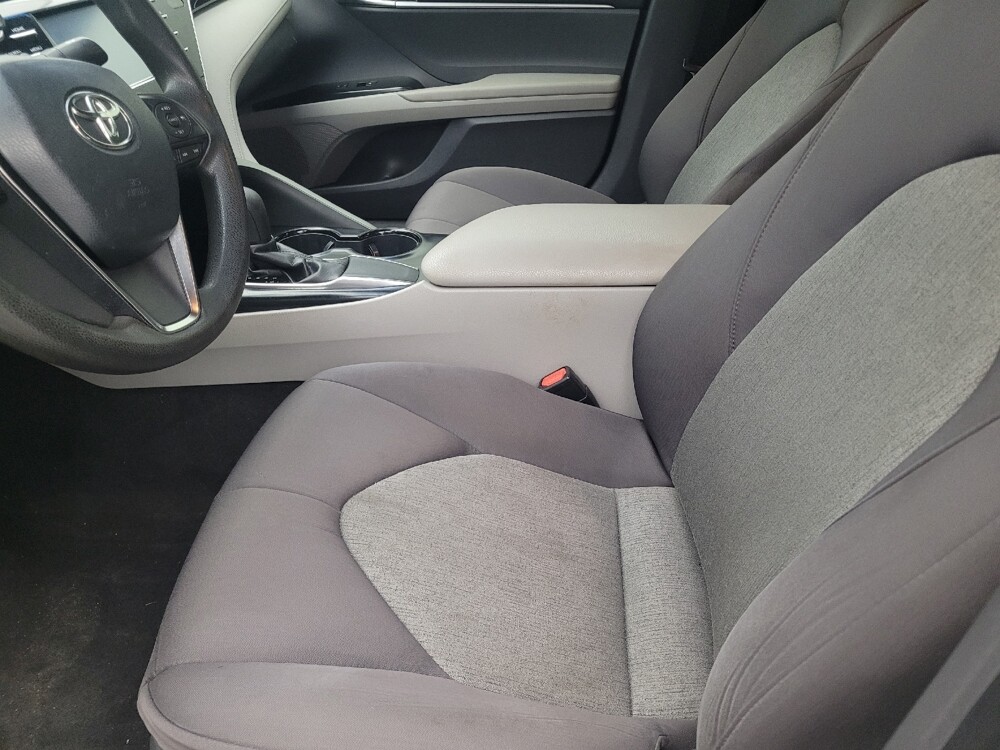 2018 Toyota Camry in Lakeland, FL 33815 - 18121616 17