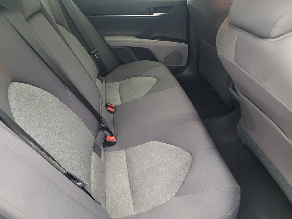 2018 Toyota Camry in Lakeland, FL 33815 - 18121616 19