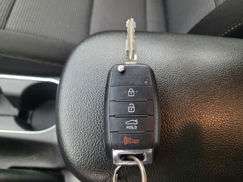 2018 Kia Forte in Lakeland, FL 33815 - 18121617 32