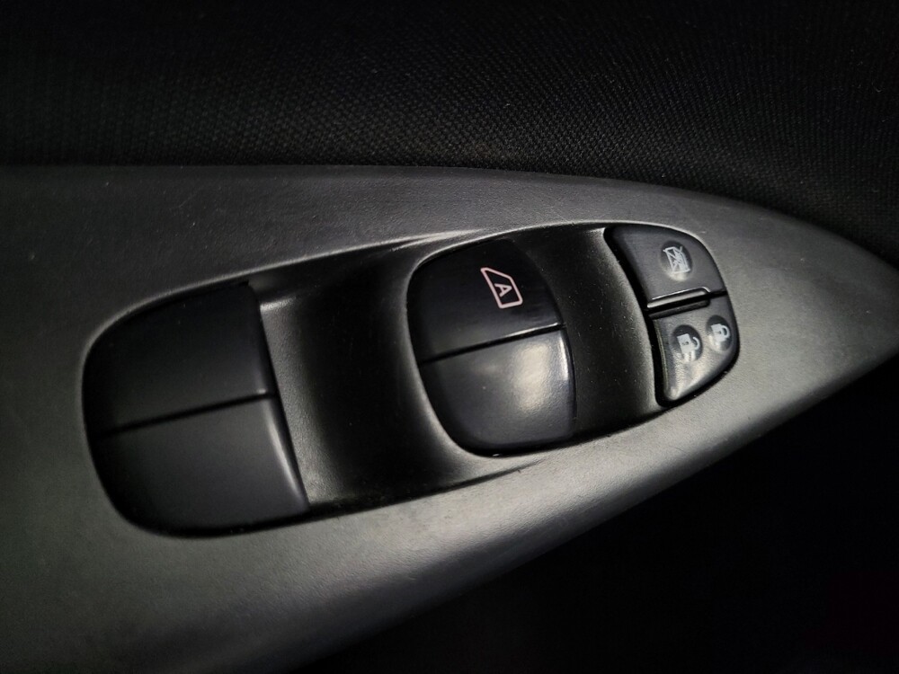 2019 Nissan Sentra in Las Vegas, NV 89104 - 18121619 27