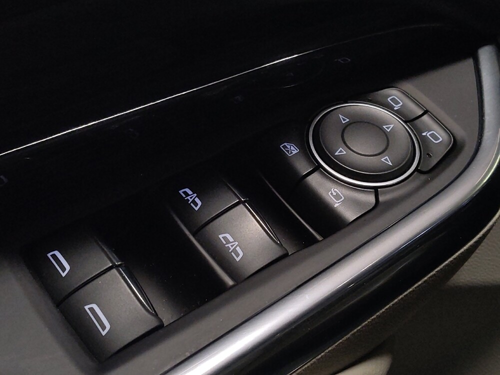 2019 Cadillac XT4 in Hialeah, FL 33014 - 18121635 27