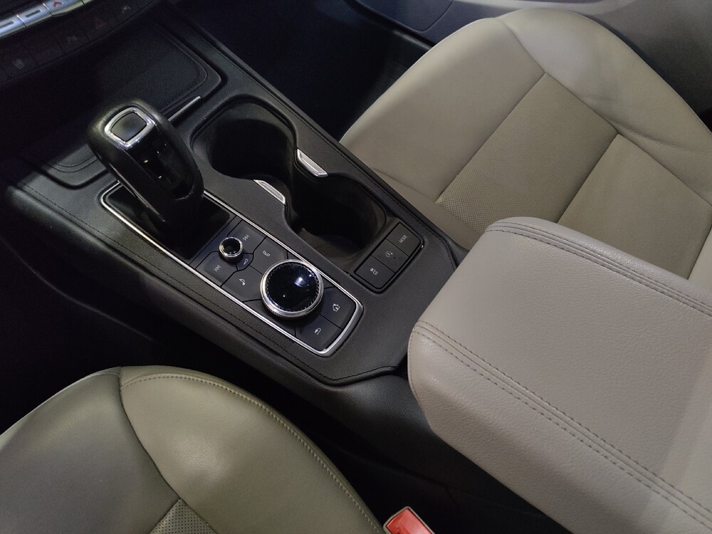 2019 Cadillac XT4 in Hialeah, FL 33014 - 18121635 26