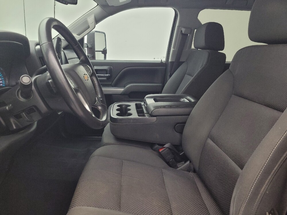 2018 Chevrolet Silverado 1500 in Charleston, SC 29414 - 18121641 17