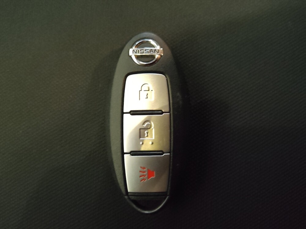 2017 Nissan Pathfinder in Greensboro, NC 27407 - 18121644 32