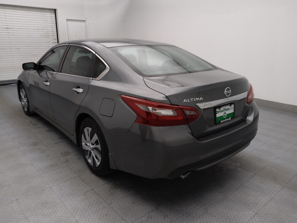 2018 Nissan Altima in Greenville, SC 29607 - 18121648 5