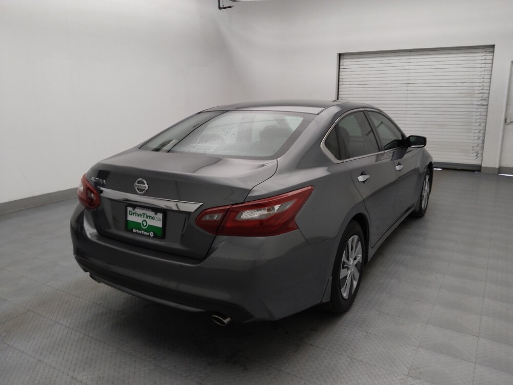 2018 Nissan Altima in Greenville, SC 29607 - 18121648 9