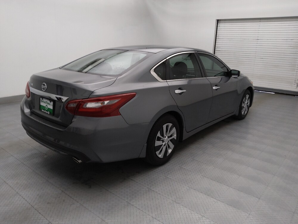 2018 Nissan Altima in Greenville, SC 29607 - 18121648 10