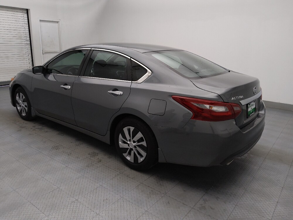 2018 Nissan Altima in Greenville, SC 29607 - 18121648 3