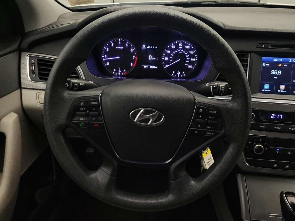 2017 Hyundai Sonata in Tucson, AZ 85705 - 18121655 22