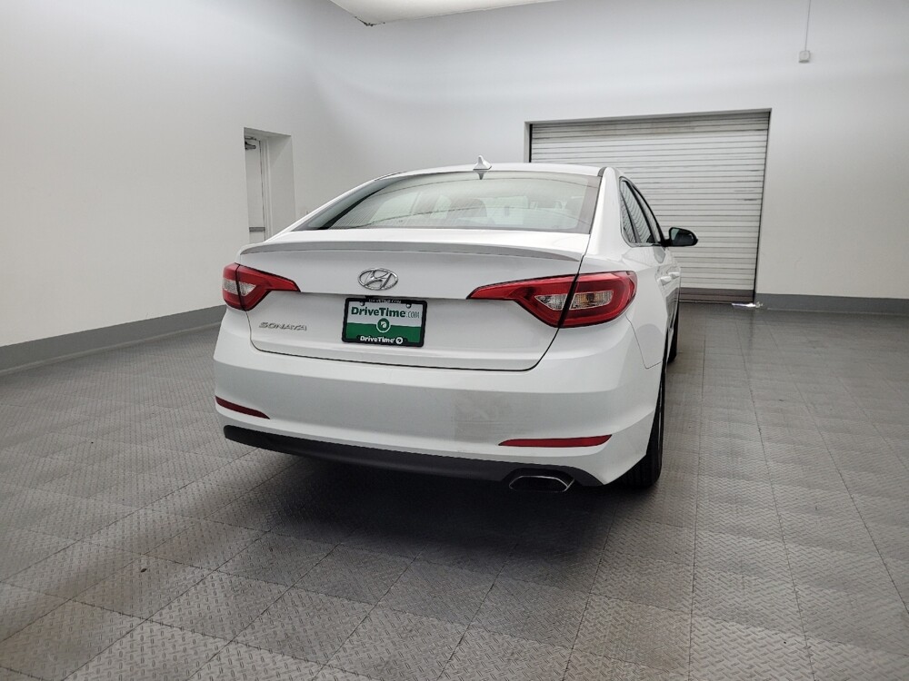 2017 Hyundai Sonata in Tucson, AZ 85705 - 18121655 7