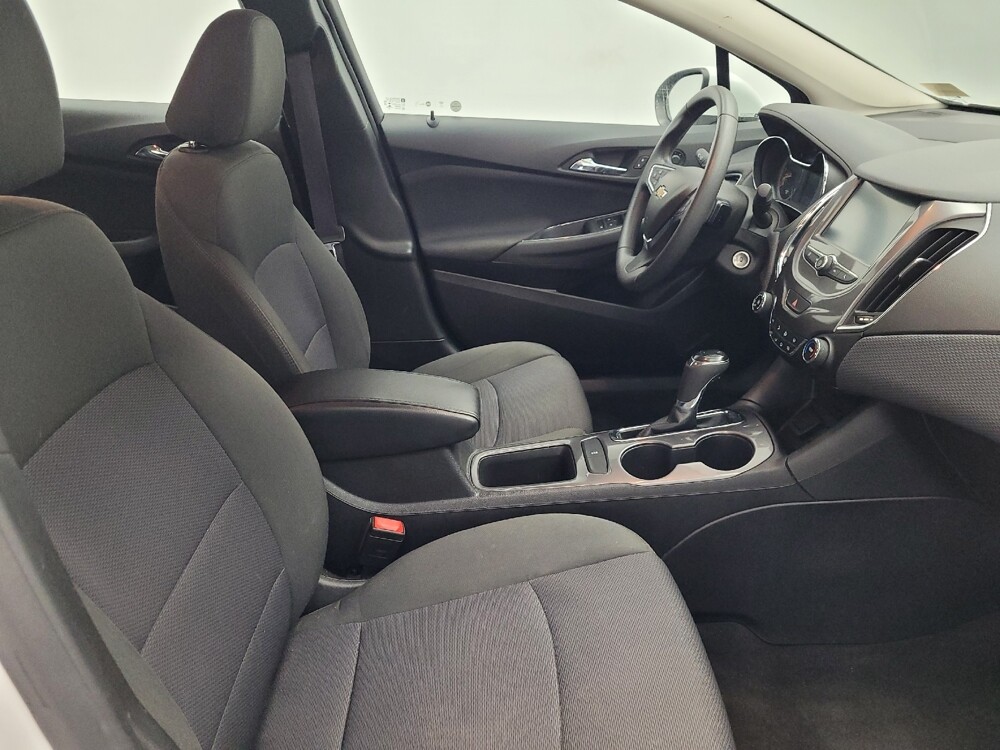 2017 Chevrolet Cruze in Antioch, TN 37013 - 18121667 21