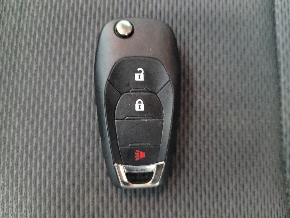 2017 Chevrolet Cruze in Antioch, TN 37013 - 18121667 32