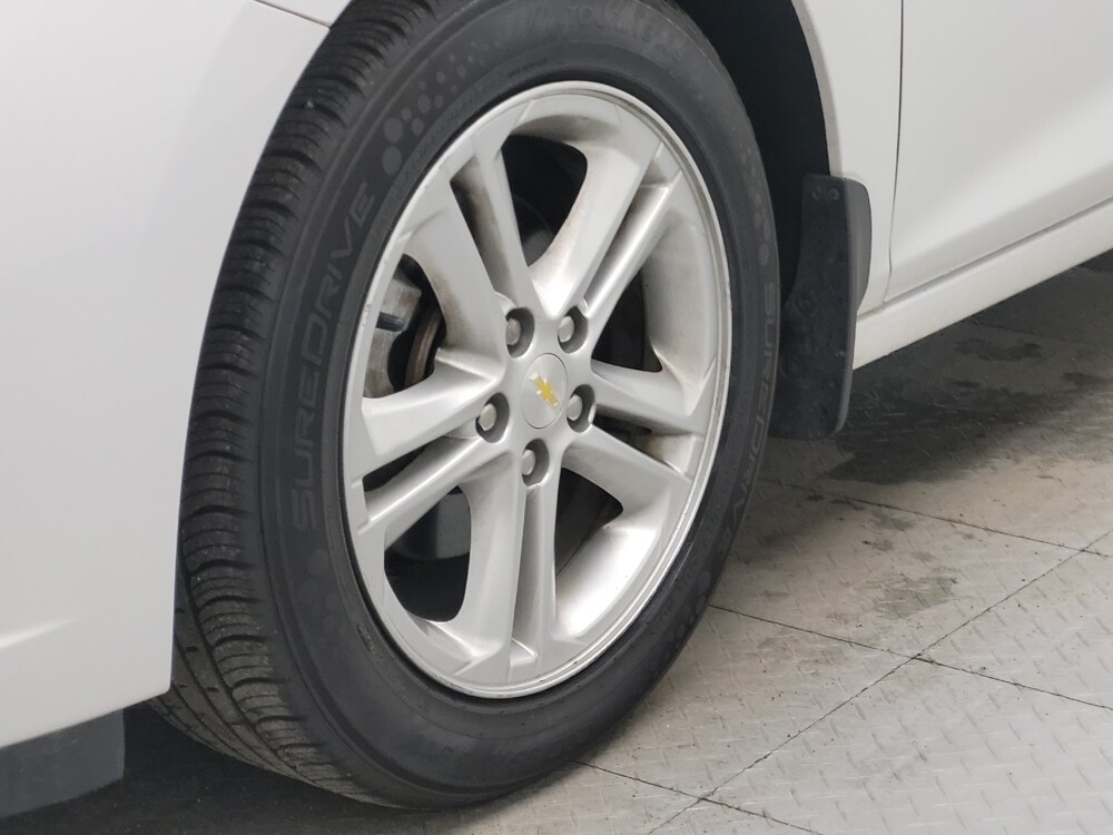 2017 Chevrolet Cruze in Antioch, TN 37013 - 18121667 31