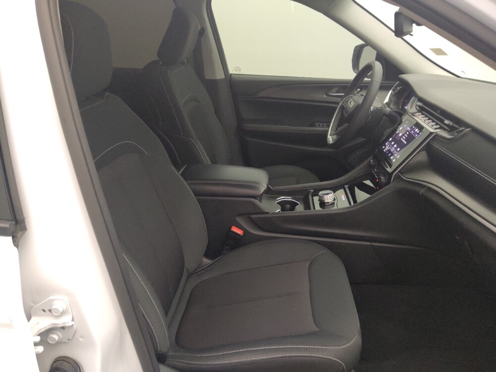 2023 Jeep Grand Cherokee L in Live Oak, TX 78233 - 18121676 21