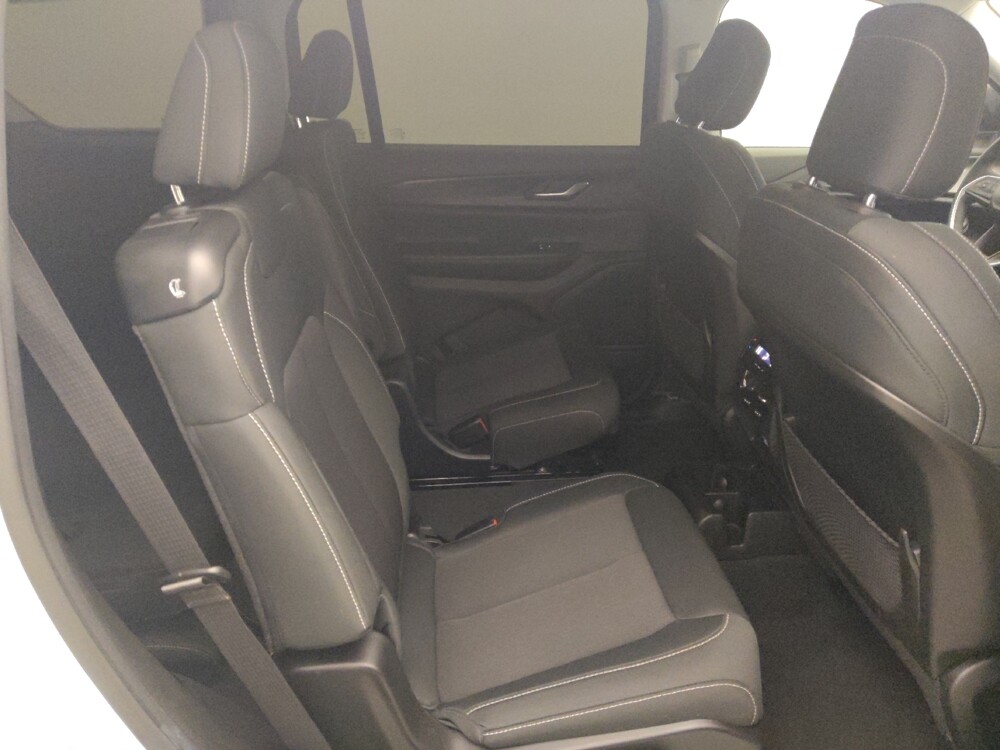 2023 Jeep Grand Cherokee L in Live Oak, TX 78233 - 18121676 19