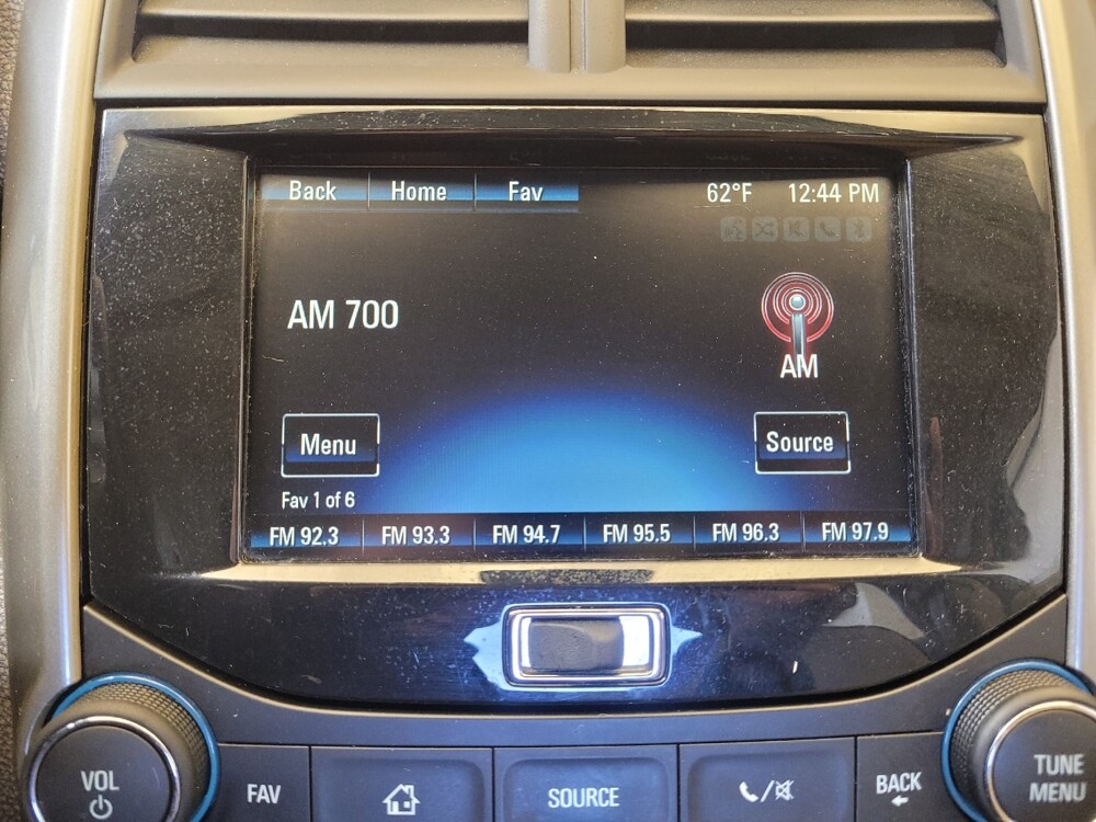 2016 Chevrolet Malibu in Fairfield, OH 45014 - 18121682 25