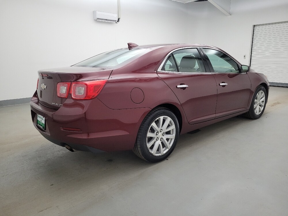 2016 Chevrolet Malibu in Fairfield, OH 45014 - 18121682 10