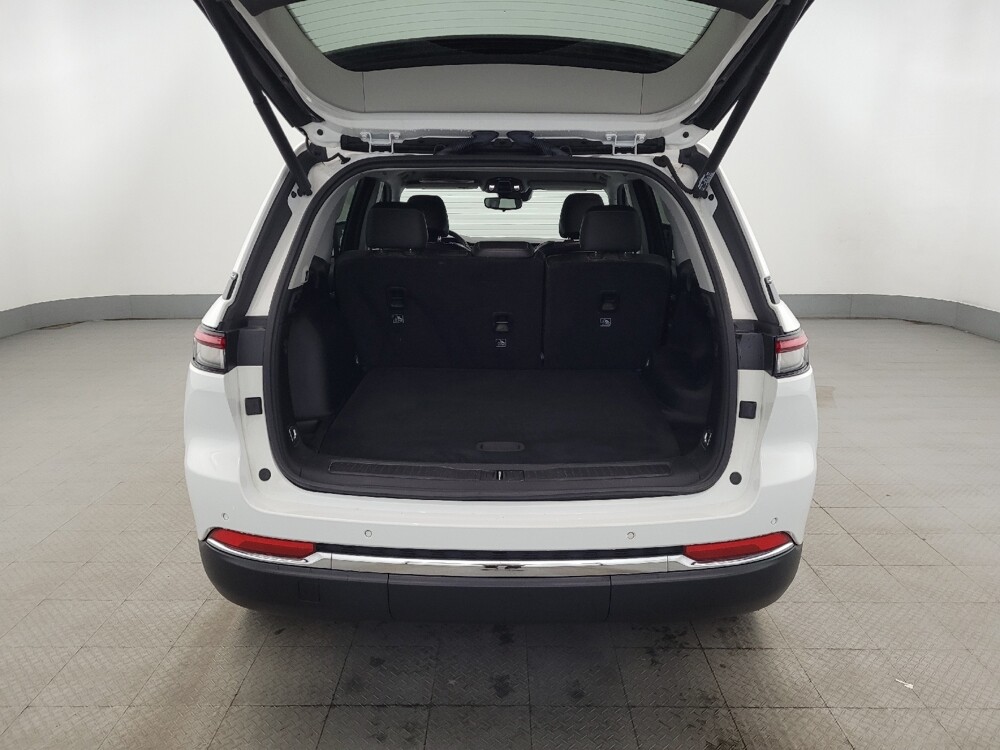 2023 Jeep Grand Cherokee in Temple Hills, MD 20746 - 18121693 29