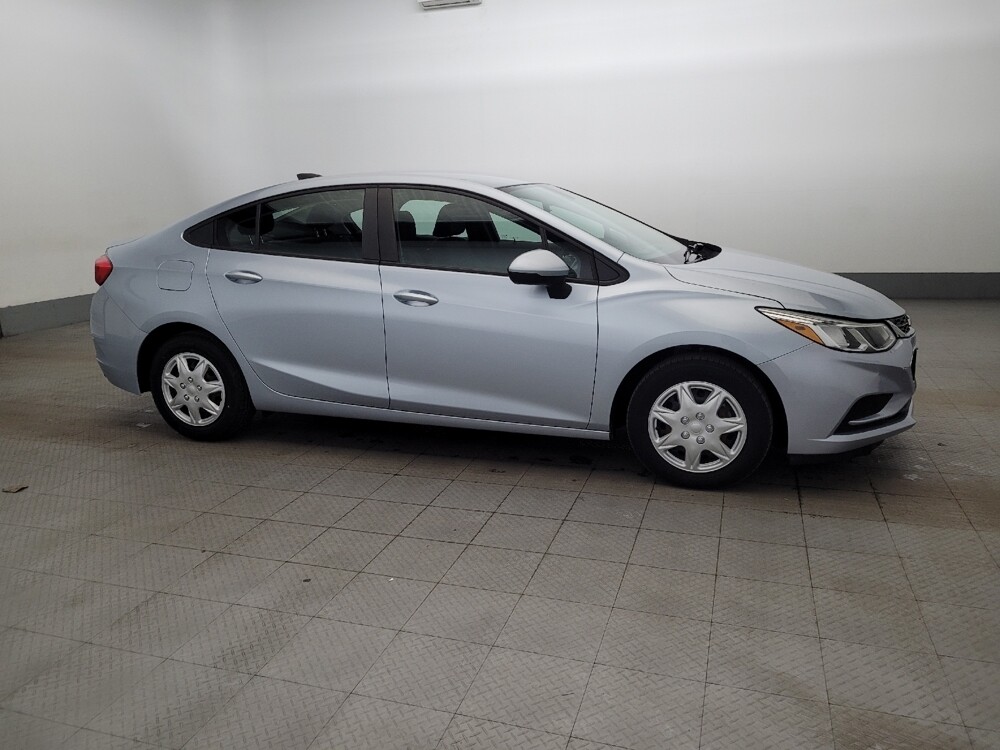 2018 Chevrolet Cruze in Richmond, VA 23235 - 18121697 11