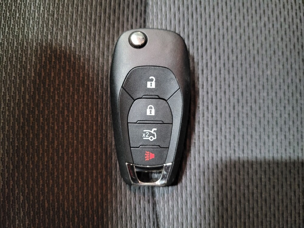 2018 Chevrolet Cruze in Richmond, VA 23235 - 18121697 32