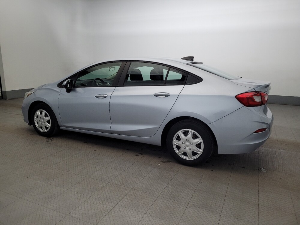 2018 Chevrolet Cruze in Richmond, VA 23235 - 18121697 3