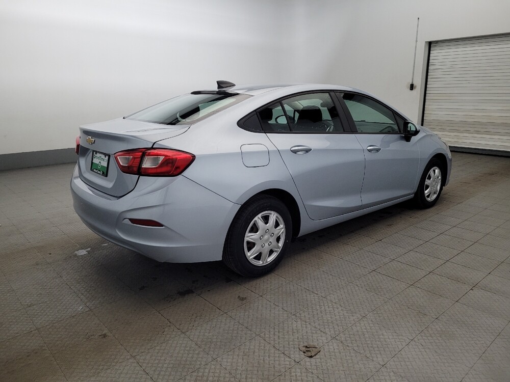 2018 Chevrolet Cruze in Richmond, VA 23235 - 18121697 9