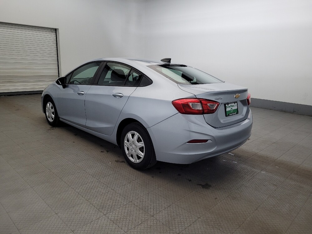 2018 Chevrolet Cruze in Richmond, VA 23235 - 18121697 5
