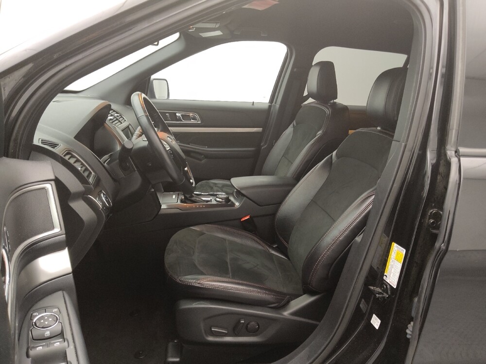 2019 Ford Explorer in Wichita, KS 67207 - 18121713 17
