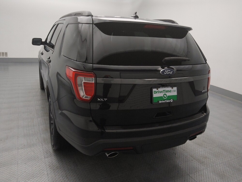 2019 Ford Explorer in Wichita, KS 67207 - 18121713 6