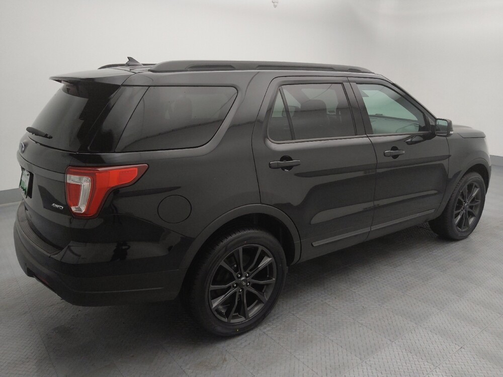 2019 Ford Explorer in Wichita, KS 67207 - 18121713 10