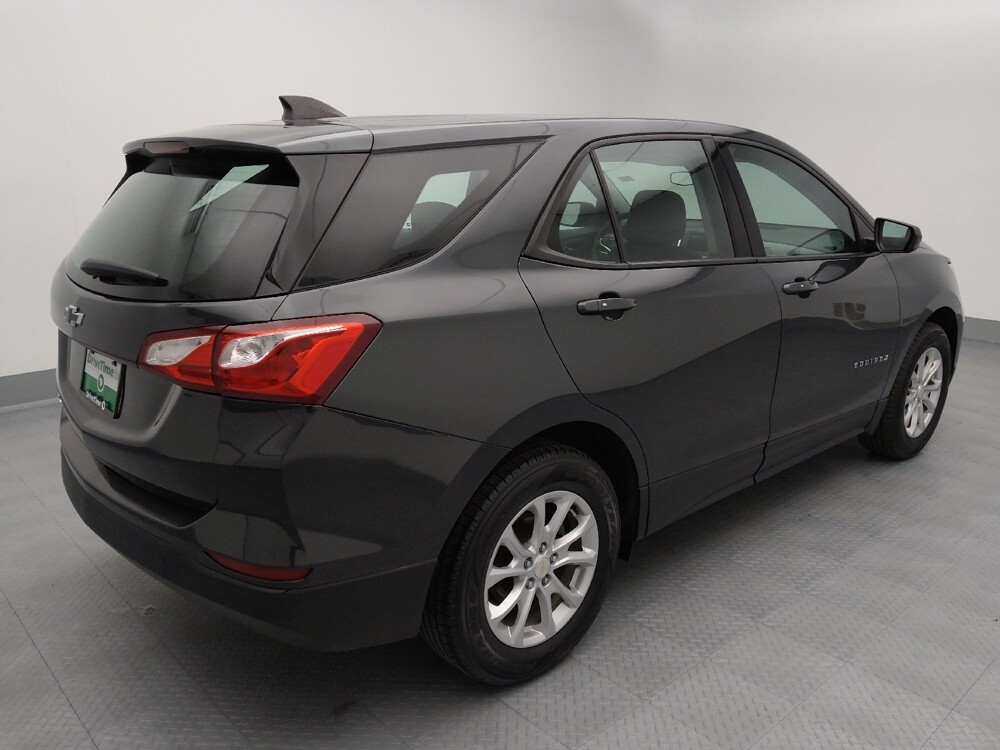 2019 Chevrolet Equinox in Topeka, KS 66611 - 18121714 10