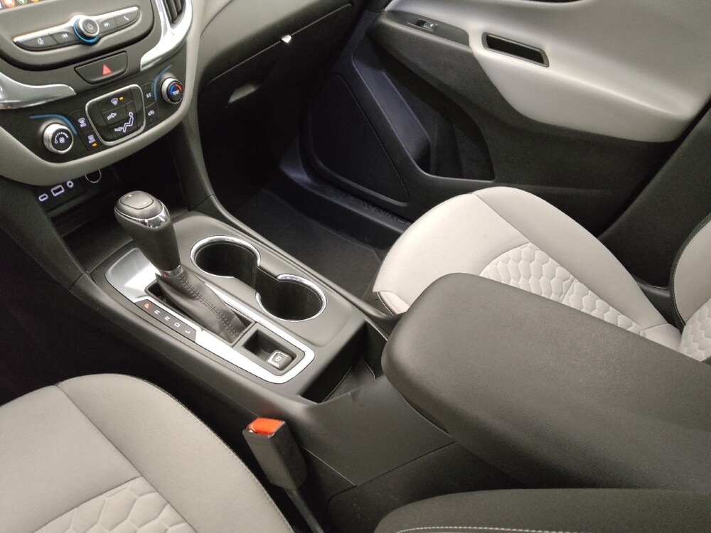 2019 Chevrolet Equinox in Topeka, KS 66611 - 18121714 26