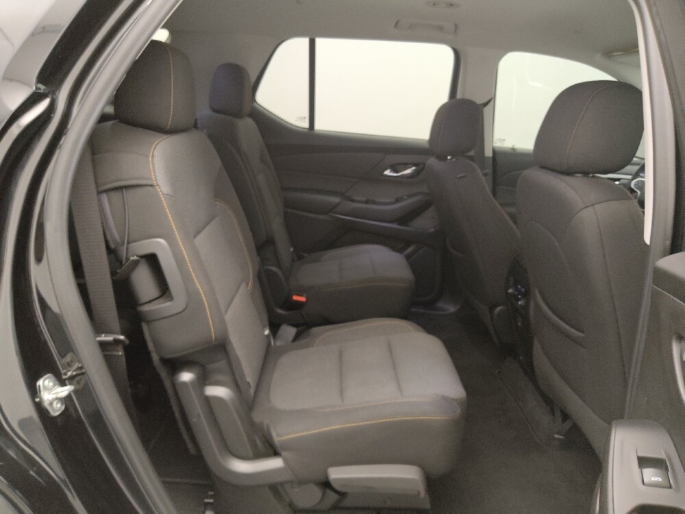2021 Chevrolet Traverse in St. Louis, MO 63136 - 18121715 19