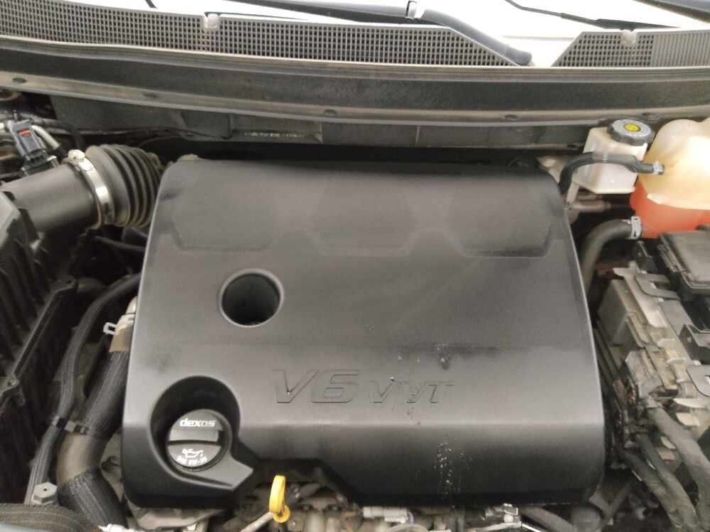 2021 Chevrolet Traverse in St. Louis, MO 63136 - 18121715 30