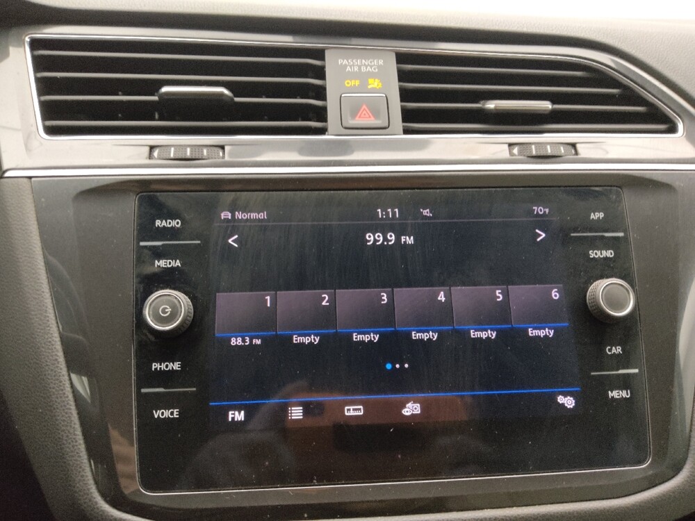 2018 Volkswagen Tiguan in St. Louis, MO 63136 - 18121719 25