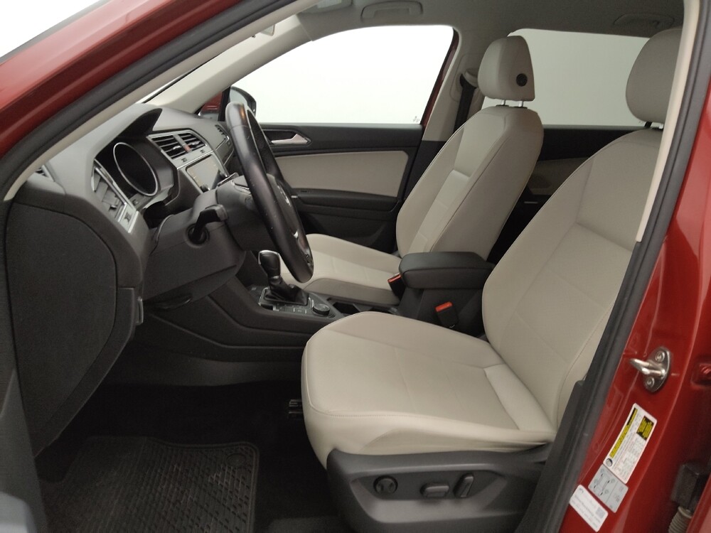 2018 Volkswagen Tiguan in St. Louis, MO 63136 - 18121719 17
