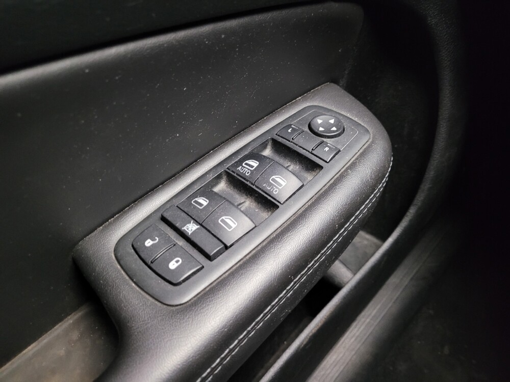 2015 Chrysler 200 in St. Louis, MO 63136 - 18121726 27