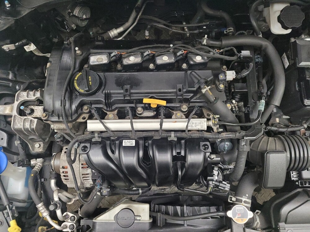 2020 Kia Forte in Eastpointe, MI 48021 - 18121727 30