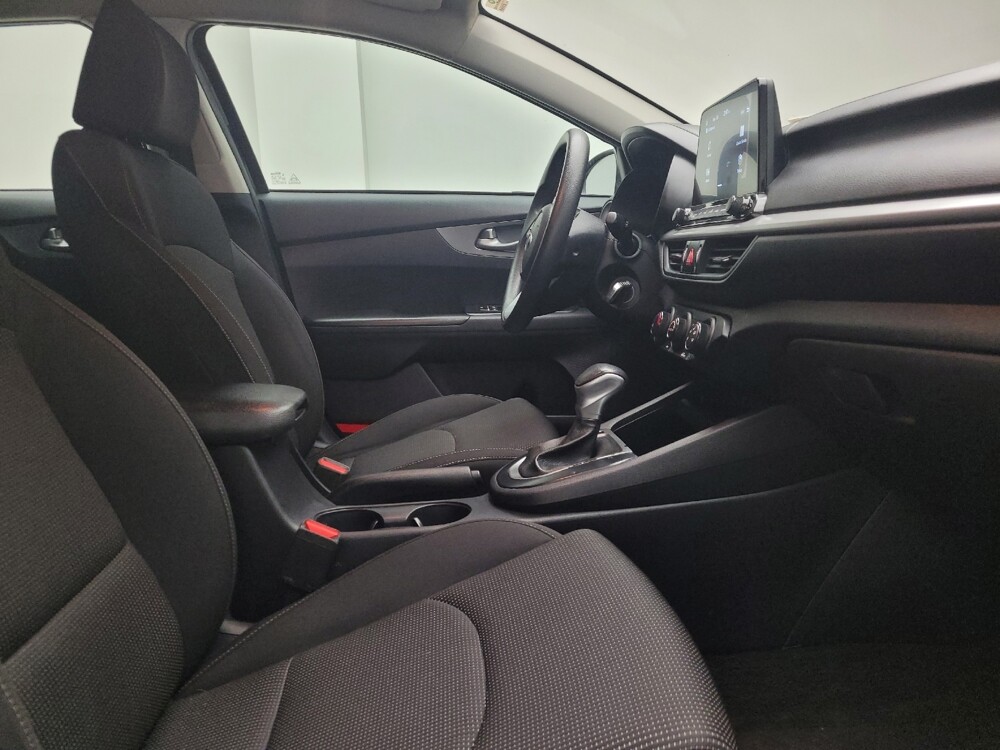 2020 Kia Forte in Eastpointe, MI 48021 - 18121727 21