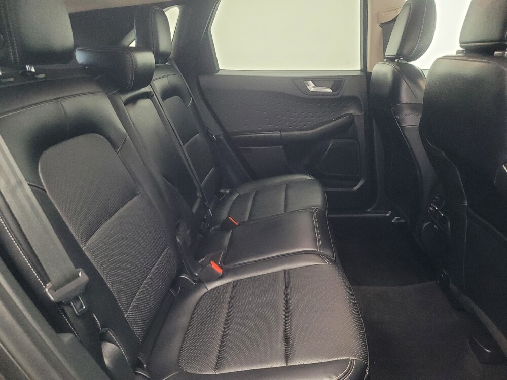 2020 Ford Escape in Indianapolis, IN 46222 - 18121728 19