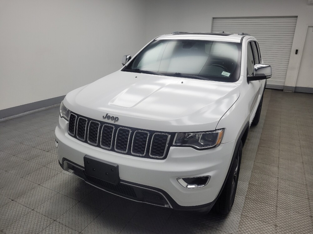2018 Jeep Grand Cherokee in Indianapolis, IN 46222 - 18121738 15