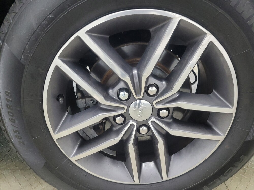 2018 Jeep Grand Cherokee in Indianapolis, IN 46222 - 18121738 31