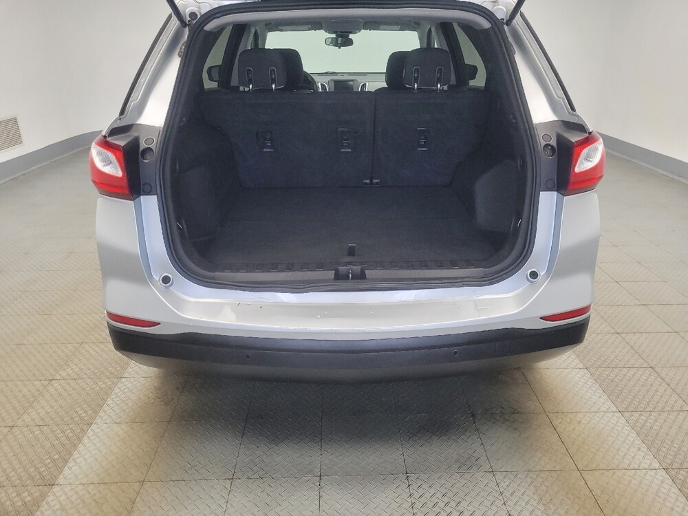 2020 Chevrolet Equinox in Indianapolis, IN 46222 - 18121740 29