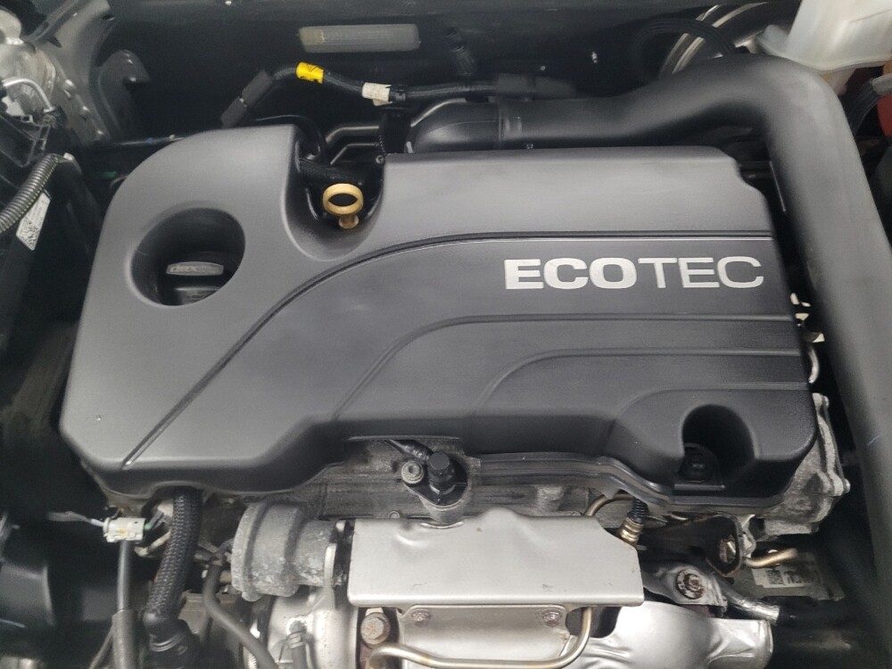 2020 Chevrolet Equinox in Indianapolis, IN 46222 - 18121740 30